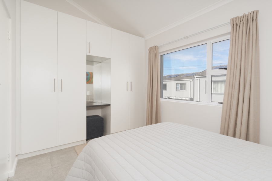 2 Bedroom Property for Sale in Stratford Green Western Cape